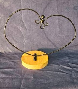 lot 173 image: Metal Wire Ornament Display Stand with Wood Base&nbsp