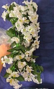 lot 182 image: White faux floral arrangement 2 Bunches&nbsp