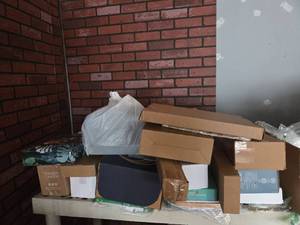 lot 81 image: 55 Pieces No Bids Non Pickup Mystery Lot - Retail $0