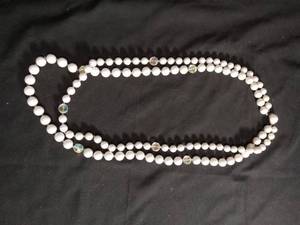 lot 6319 image: White Beaded Necklace with Clear Faceted Accent Beads