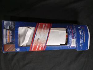 lot 6162 image: Easy Decor 10ft Tube Light with 6ft Power Cord