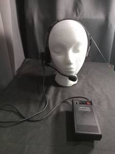 lot 6189 image: Realistic TRC-500 Voice Actuated FM Transceiver with Headset Microphone