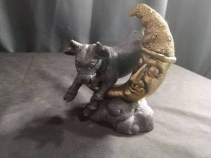 lot 6210 image: Micheal Ricker Cow Jumping Over the Moon Pewter Figurine