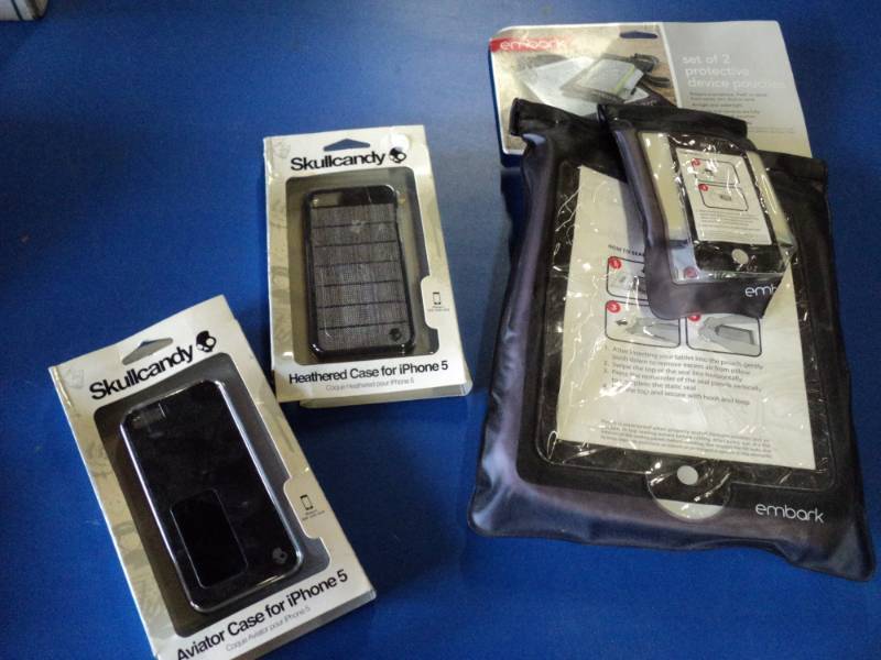 lot 3621 image: (3) ct. mixed lot cell phone accessories, appears new, open box
