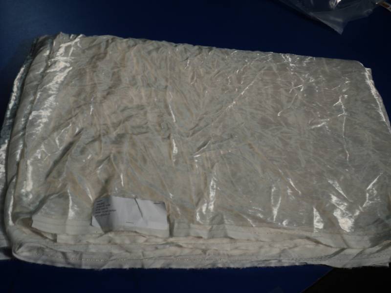 lot 4543 image: Approx 4 yards white (velveteen but lighter weight) material
