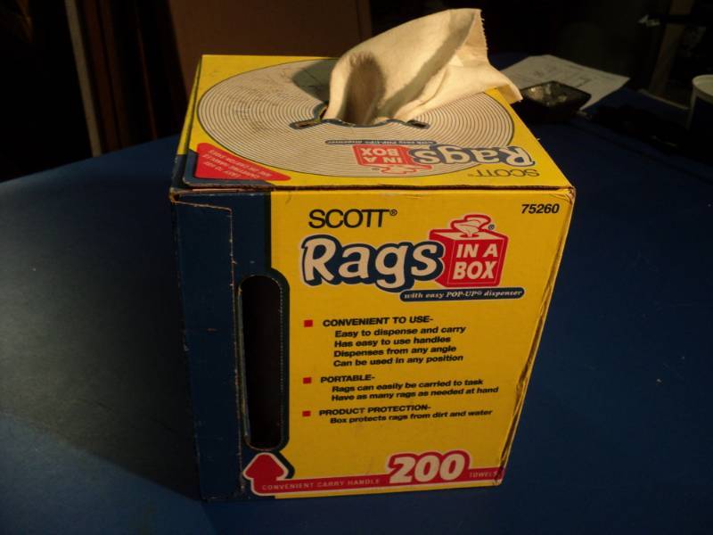 lot 4548 image: (1) box Scott Brand Rags in a box, box is open but at least 34 full