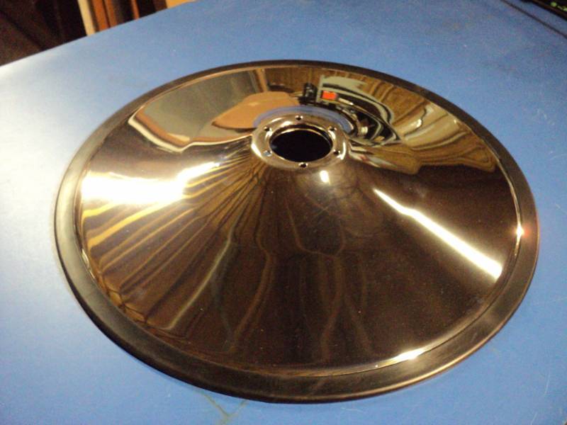 lot 4552 image: iCarus BS-20 Chrome Base 23-1.2 diameter, 3 ID center hole