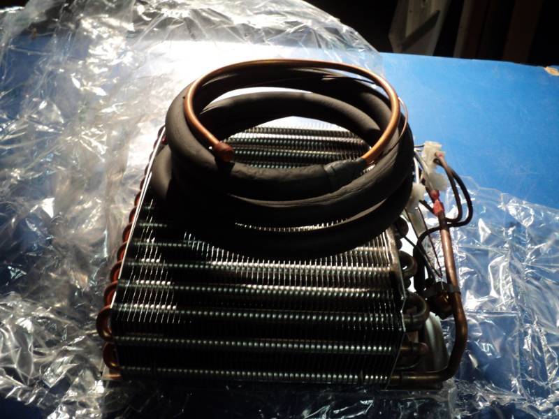 lot 4594 image: Subzero Evap. Assy, FRE SVCE PN 7016103