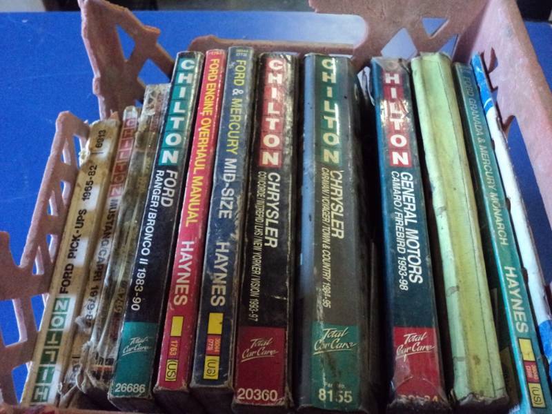 lot 4653 image: (12) ct. lot Automotive repair Manuals, Chilton, mixed years