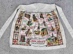 lot 82 image: 1950s New Mexico Land of Enchantment Souvenir Apron