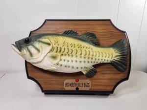 lot 101 image: Big Mouth Billy Bass Animated Singing Fish Wall Mount 1999