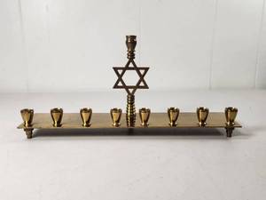 lot 105 image: Brass Menorah Candelabra 8-Cup Star of David Center