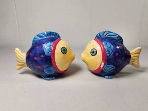 lot 120 image: Pair of Fish-Shaped Decorative Salt and Pepper Shakers