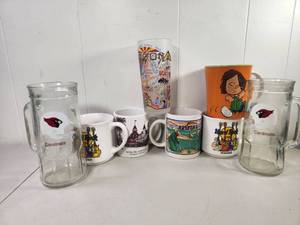 lot 191 image: Lot of 8 Souvenir Drinkware Mugs and Glasses Arizona Phoenix