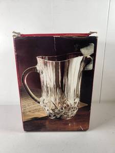lot 193 image: RCR Opera Jug 103 oz. 36 Brocca Krug