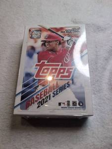 lot 1109 image: Topps 2021 Series 1 Baseball 67 Card Blaster Box Sealed
