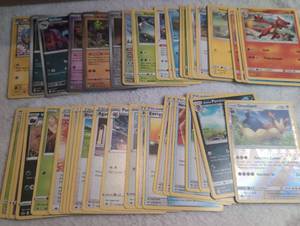 lot 1119 image: Pokmon Trading Card Game Lot - Pok�mon, Trainer, and Energy Cards Mixed Set - 60 ct