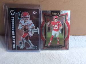 lot 1302 image: Kansas City Chiefs Patrick Mahomes II Football Cards Lot 2021 Mosaic Select Panini - 2 ct