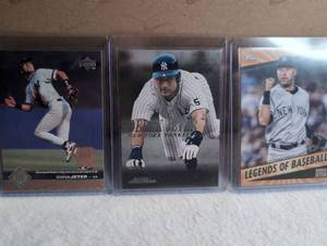 lot 1509 image: Derek Jeter Baseball Card Upper Deck Topps - 3 ct