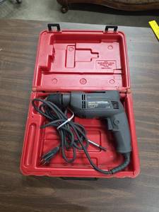 lot 907 image: Sears Craftsman Industrial 38 in. Drill 0-2500 RPM Model 315.271490.  tested, works