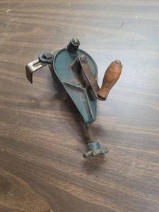lot 912 image: Vintage Fulton Clamp Pulley