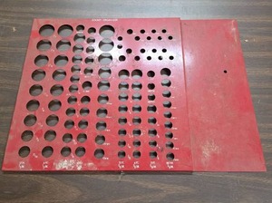 lot 918 image: Socket Organizer