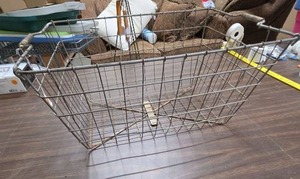 lot 999 image: Wire Basket