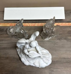 lot 531 image: Small White Wooden Shelf, Glass Angel Tea Light Holders, Ceramic Angel with Madolin