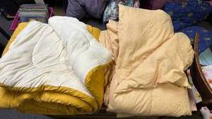 lot 601 image: Two full size Comforters Yellow