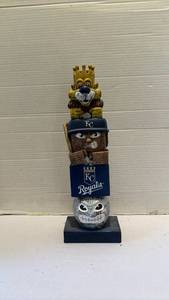 lot 1004 image: Kansas City Royals Totem Pole Mascot Baseball Figurine