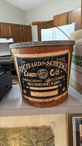 lot 1028 image: The Richards-Schebie Candy Co. Manufacturing Confectioners Bucket Hutchinson Kansas