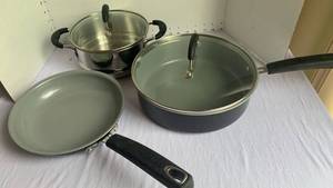 lot 1118 image: Cuisinart Cookware with Lids and Strainer