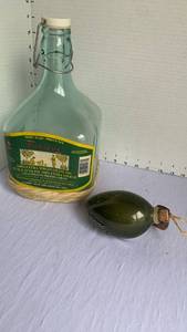 lot 1130 image: Pastene 100% Extra Virgin Olive Oil 3 Liters 101 FL OZ with Mezzos Olive Oil Glass Bottle