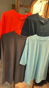 lot 1219 image: KingSize Mens Crew Neck T-Shirts Lot of 4 size xl