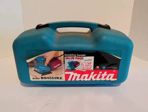 lot 2014 image: Makita BO4552KX Finishing Sander Value Pack with 15 Sanding Papers