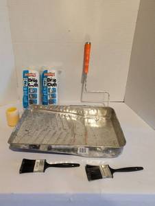 lot 2016 image: Paint Tray Kit with Drop Cloths, Brushes, Roller and Accessories