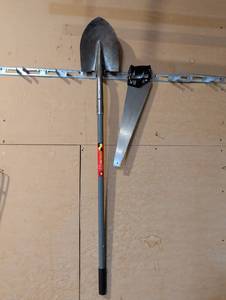 lot 2022 image: Bronco round point shovel and Stanley Saw