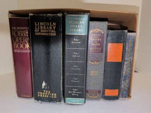 lot 2104 image: Lot of 6 Classic Literature Books Including Lincoln Library, Complete Pelican Shakespeare, and Others
