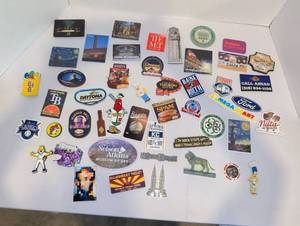 lot 2128 image: Lot of Vintage Travel Souvenir Magnets Museums Attractions Sports