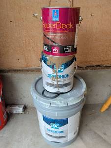 lot 2243 image: Sherwin-Williams SuperDeck Waterborne Exterior Deck Stain 118 fl oz with PPG Speedhide Paint