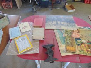 lot 4480 image: Vintage Calendar Tops - National Geographics and Ephemra