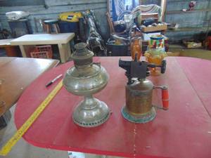 lot 4500 image: Brass Torch and Metal Oil Lamp