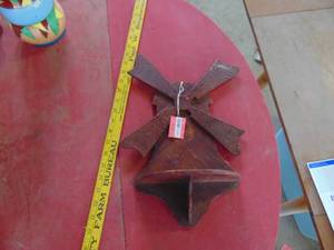 lot 4515 image: Windmill What Nott Shelf - Folkart