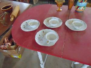 lot 4518 image: Lenox Snack Trays