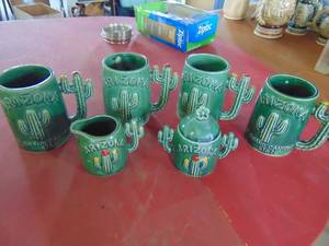 lot 4537 image: Selection of Mugs and CreamSugat Arizona