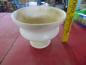 lot 4543 image: Haeger planter