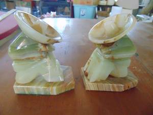lot 4563 image: Pair of Book Ends - TLC Needed
