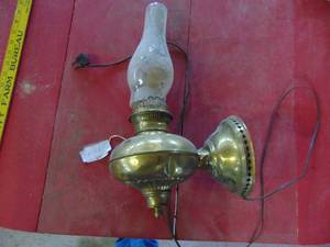 lot 4582 image: Metal Articulating Lamp