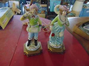 lot 4583 image: Pair of Lamps