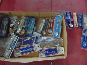 lot 4586 image: Large Selection of Collectable spoons